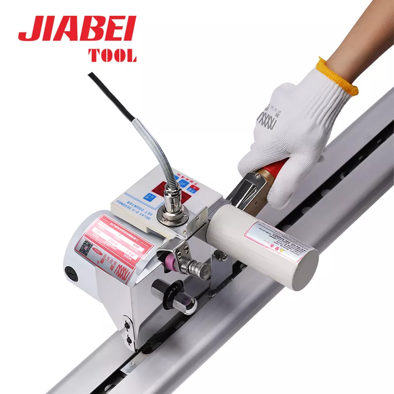 ¿Por qué un cortador de extremos de tela debería ser su herramienta preferida en la confección profesional de prendas?